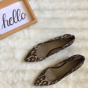 Bandolino Glittery Leopard Print Flats Size 6
